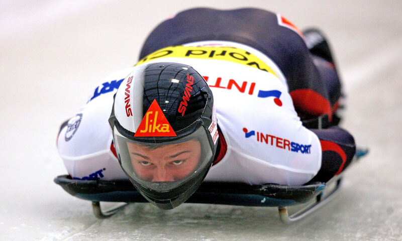 Departe de podiumul Mondialelor